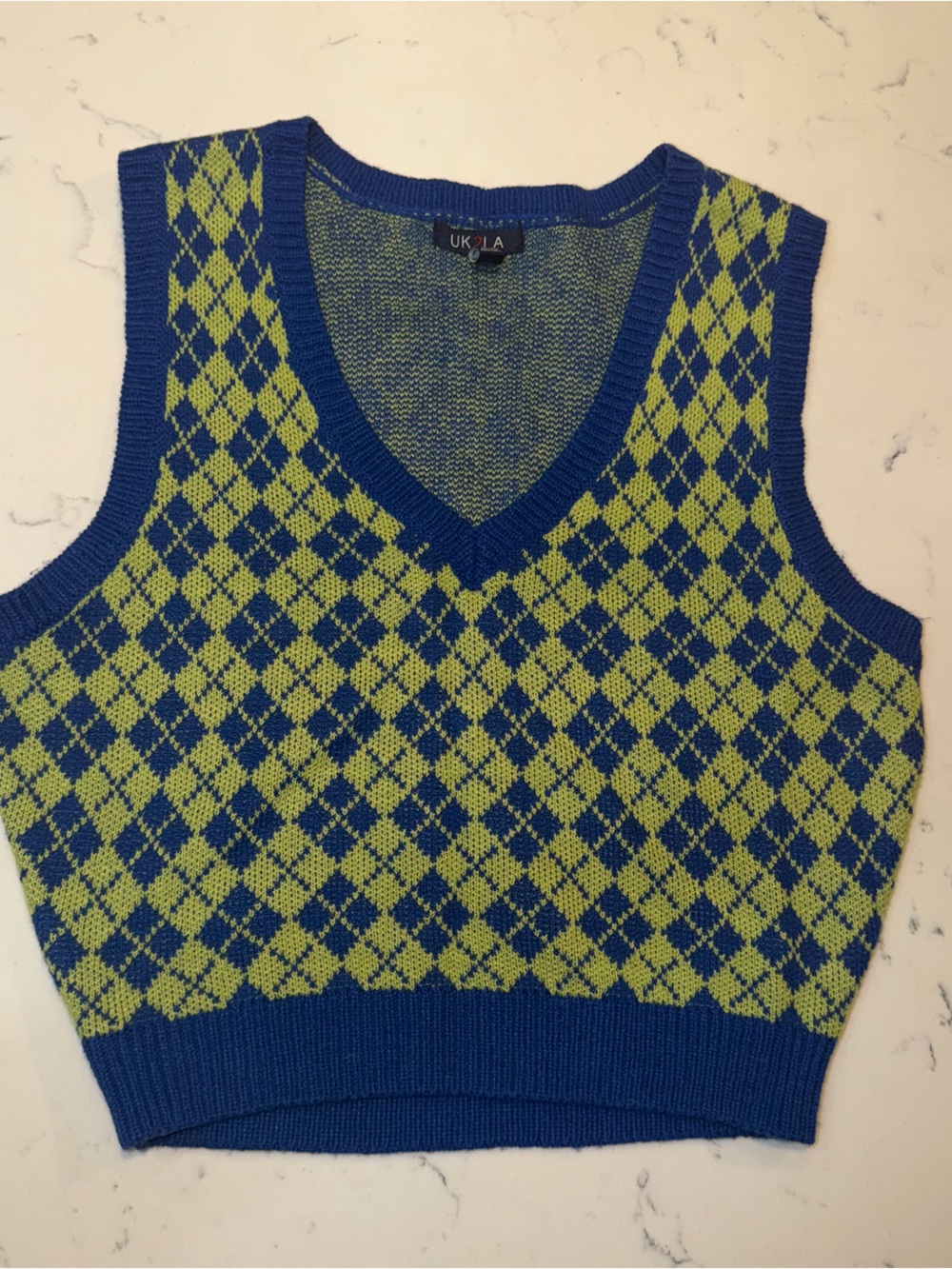 UK2LA argyle knit vest Size Large